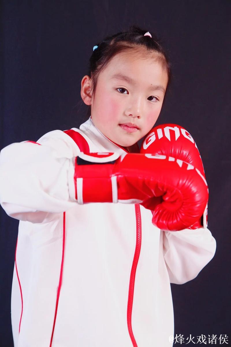 杨梦琪：“搏击少女” 用拳筑梦